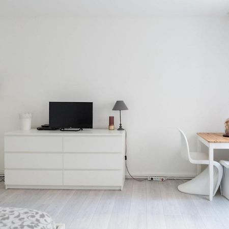 Spacious Studio In The Center Of Montmartre Paris Exterior foto